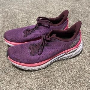 Hoka Clifton 8